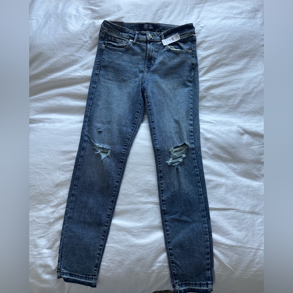 GAP Women's Blue Distressed Jeans